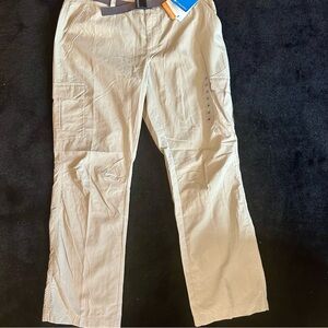 NWT- Columbia’s Women’s Cascade Explore - Khaki- Size 16- Straight Leg